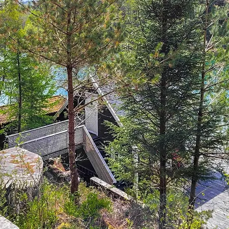 Casa vacanze Awesome Home In Forde I Hordaland With Wifi