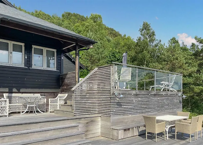 Front In Forde I Hordaland Feriehus